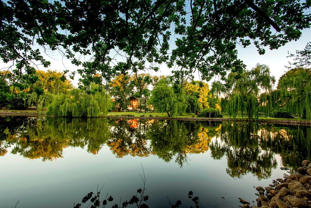 Big4 Castlemaine Gardens Hotel Ngoại thất bức ảnh